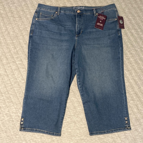 Gloria Vanderbilt Amanda capris NEW denim blue all around slimming effect 16W - Picture 3 of 10
